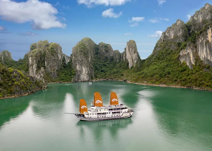 Paradise Peak Cruise  Ha Long