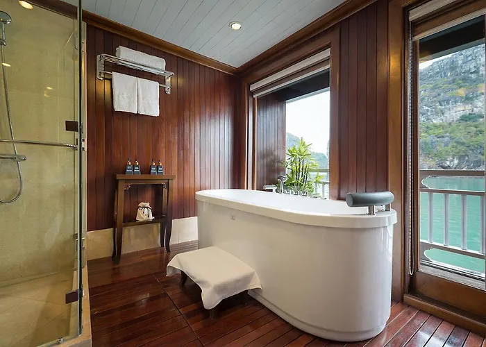 Paradise Peak Cruise 5* Ha Long