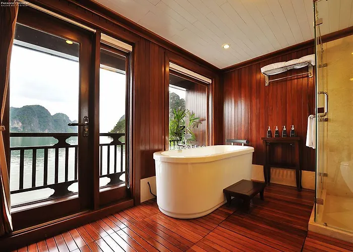 Paradise Peak Cruise 5* Ha Long