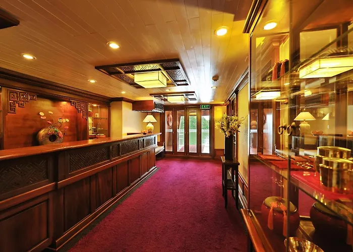 Paradise Peak Cruise